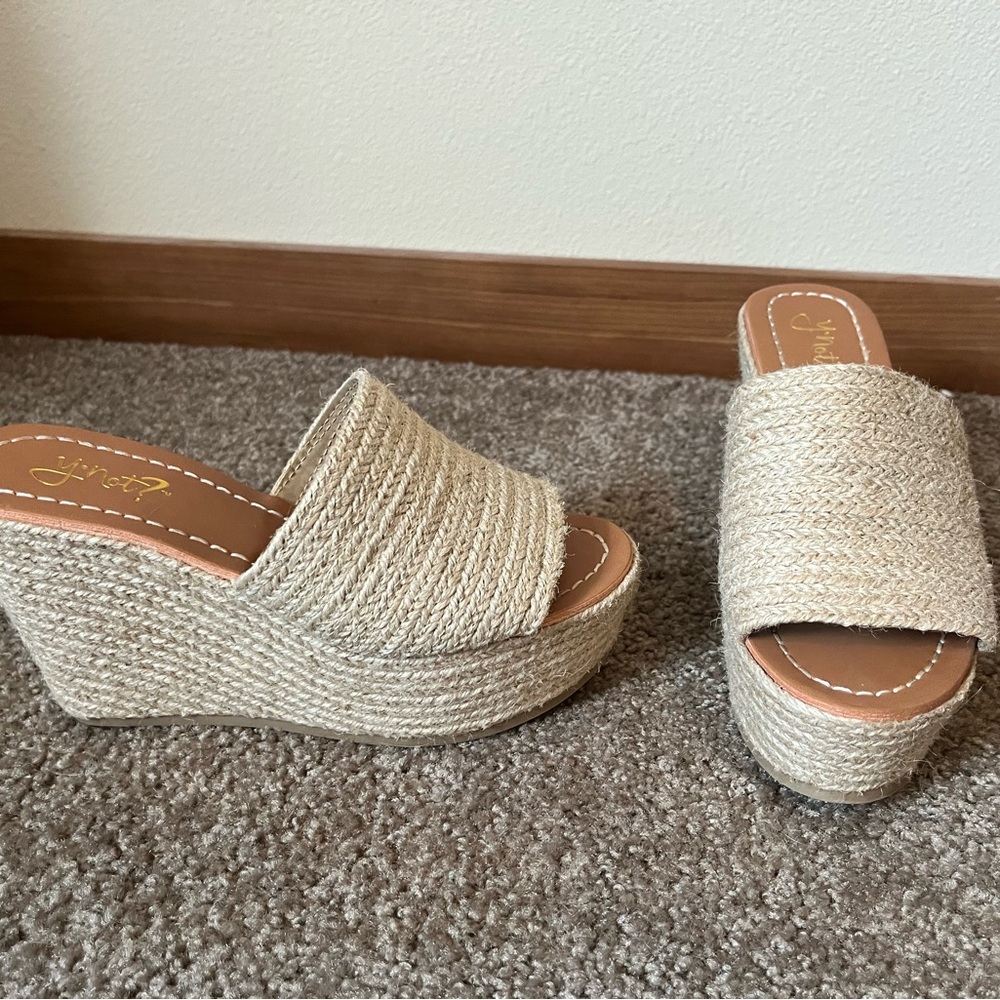 Women's Tan Wedge Sandals